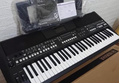 980