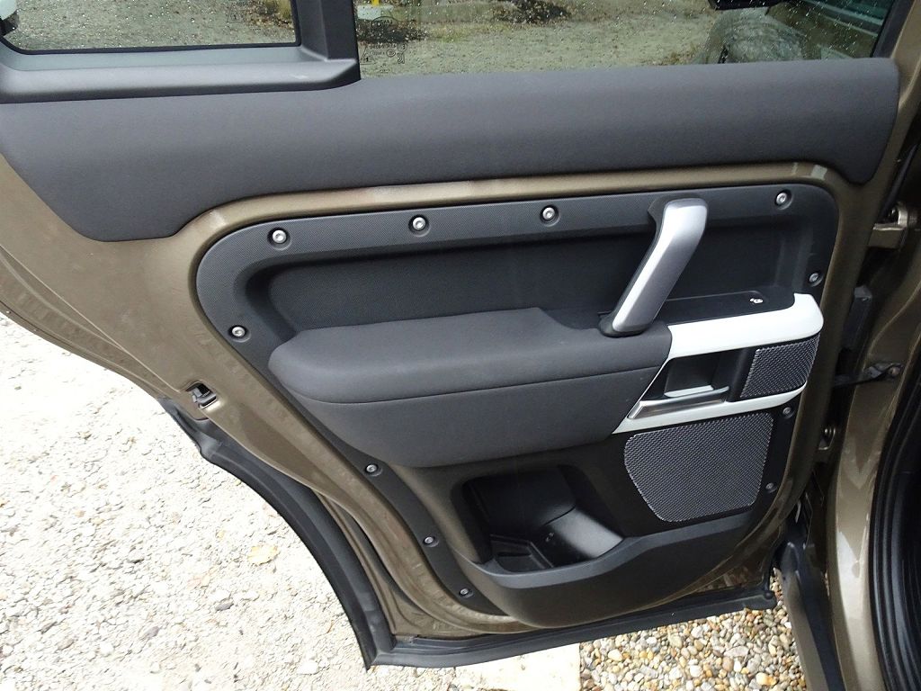 2021 Land Rover Defender 110 X-Dynamic SE