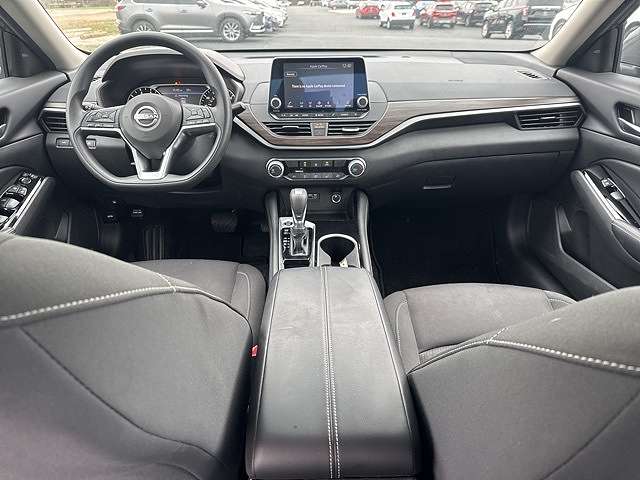 2023 Nissan Altima SV