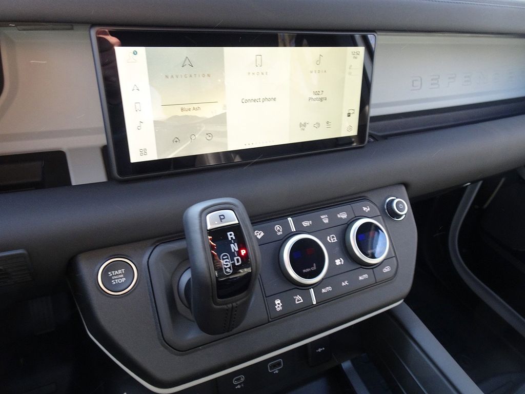 2024 Land Rover Defender 110 S