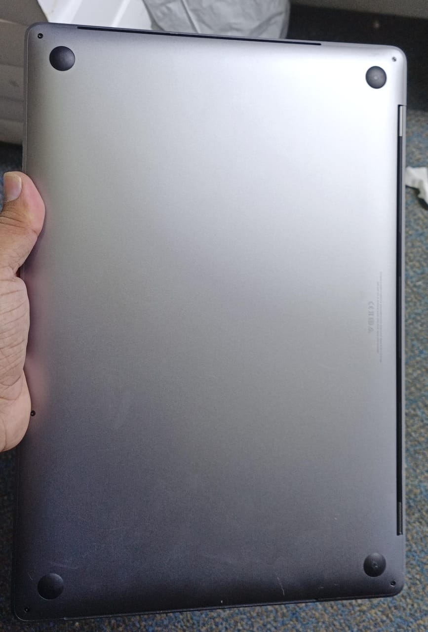 Apple MacBook Laptops Available In Wholesale Prices