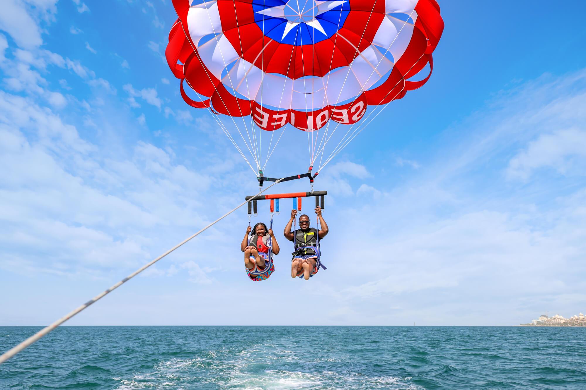 Dubai Couple Parasailing – Love is in the Air!
