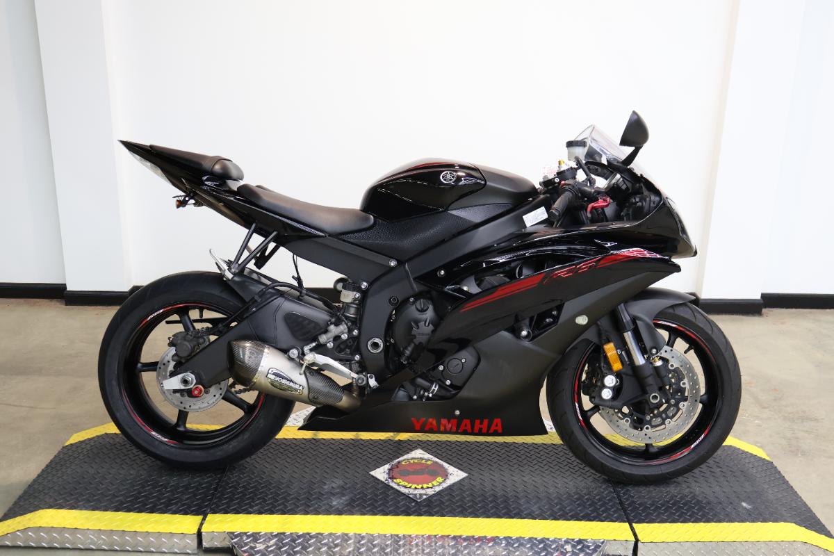 2015 HONDA CBR