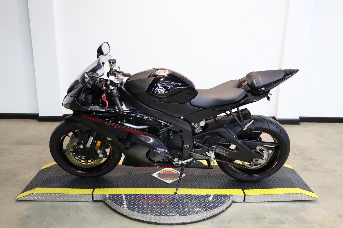 2015 HONDA CBR