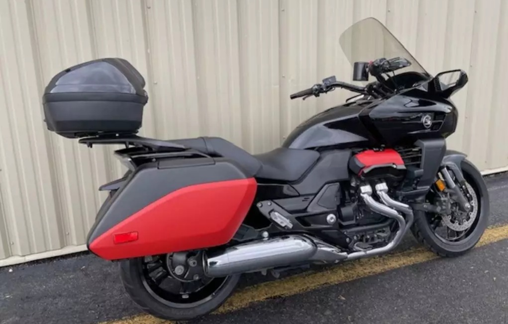 2014 HONDA GOLD WING