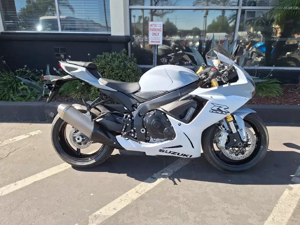 2022 SUZUKI GSXR