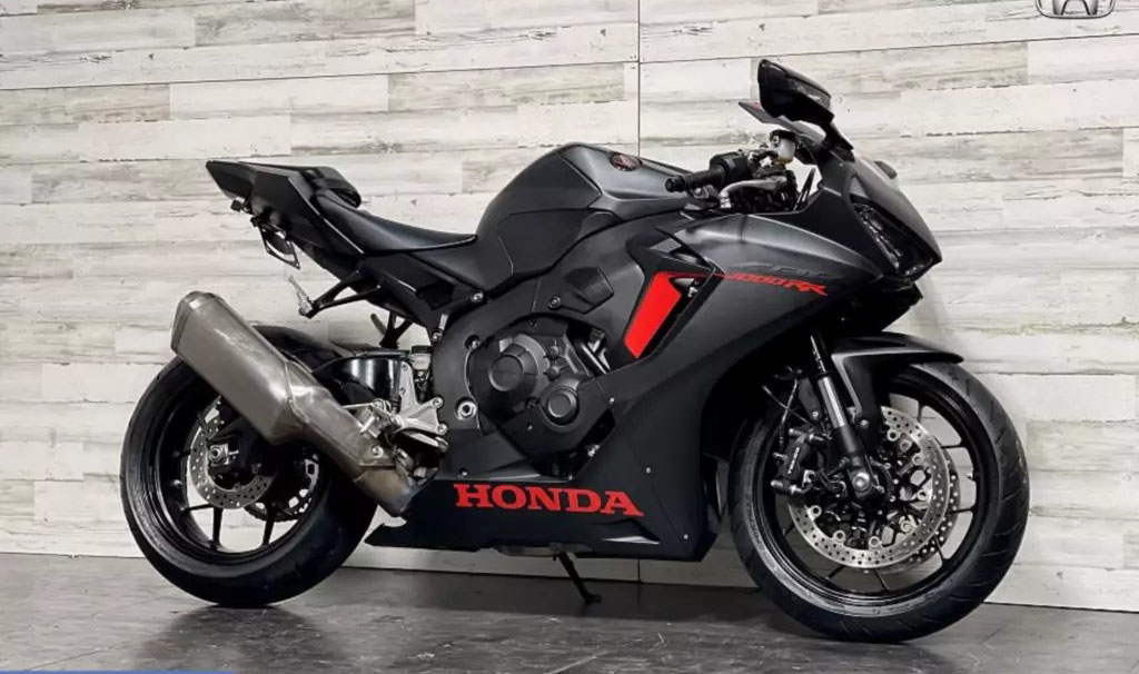 2018 HONDA CBR