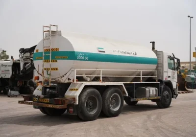 2005-volvo-fm12-6×4-water-truck_rear_right_view-min
