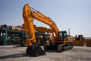 Get Your 2008 JCB JS460 Track Excavator