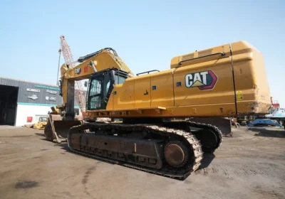 2022_cat_395_excavator_rear_left_view-2