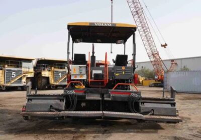 2025-Volvo-P5320B-ABG-Track-Paver-3-3