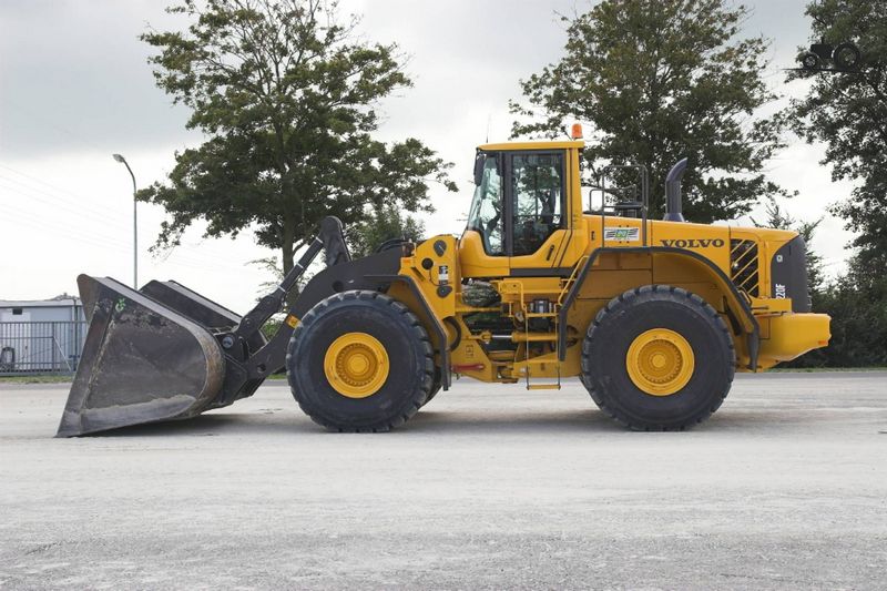 NEW 2025 Volvo L220F Wheel Loader – Heavy Machinery, Top Price Value