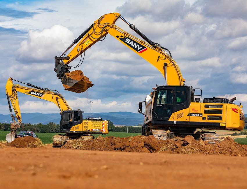 Grab SANY SY215C LC Medium Excavator