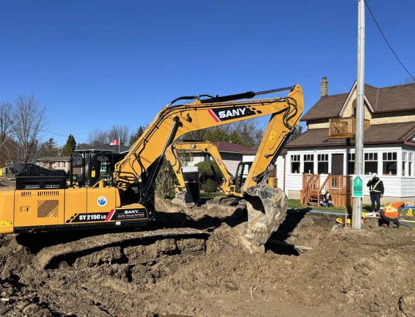 Grab SANY SY215C LC Medium Excavator