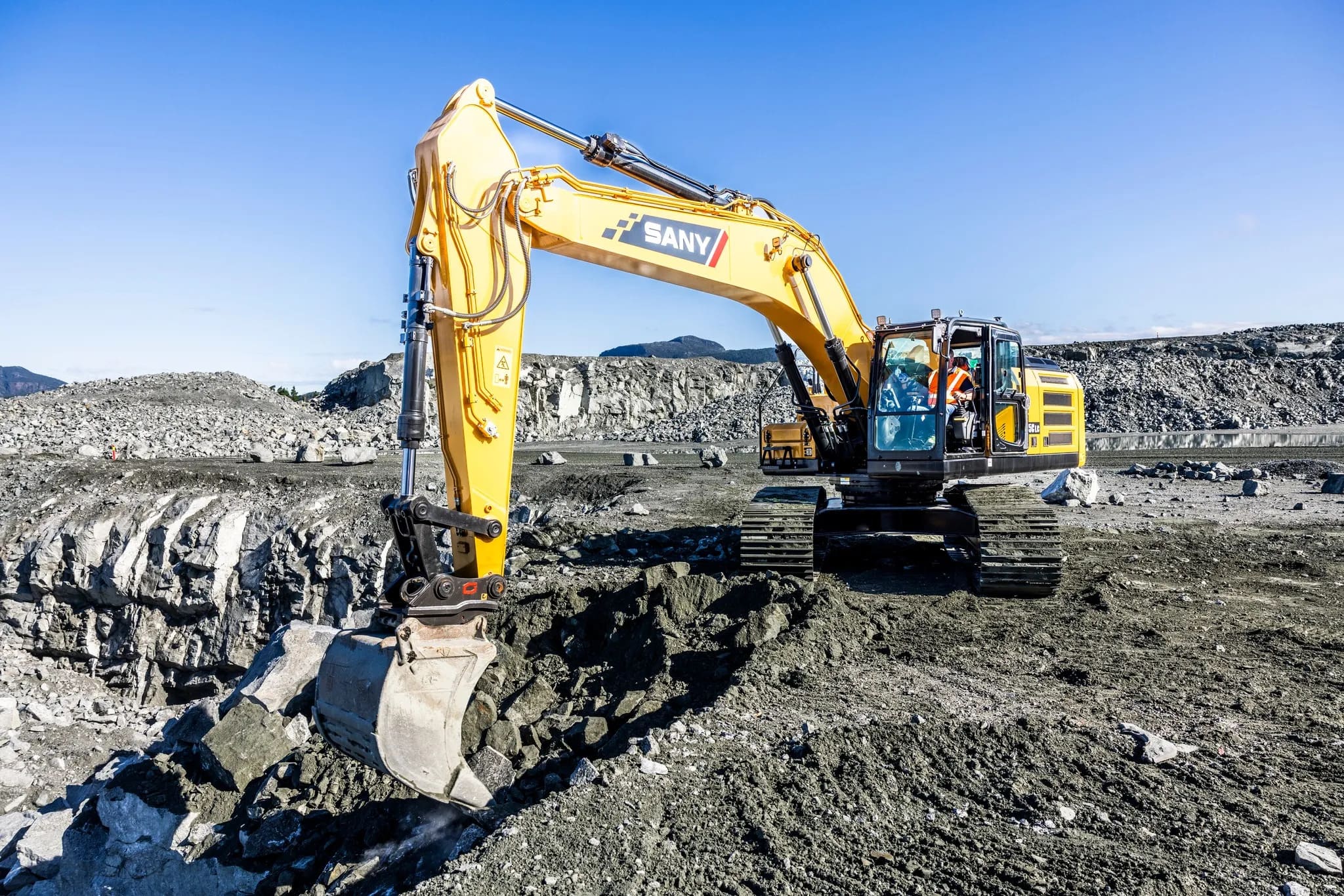 Order Your 2025 SANY SY305C LC Medium Excavator