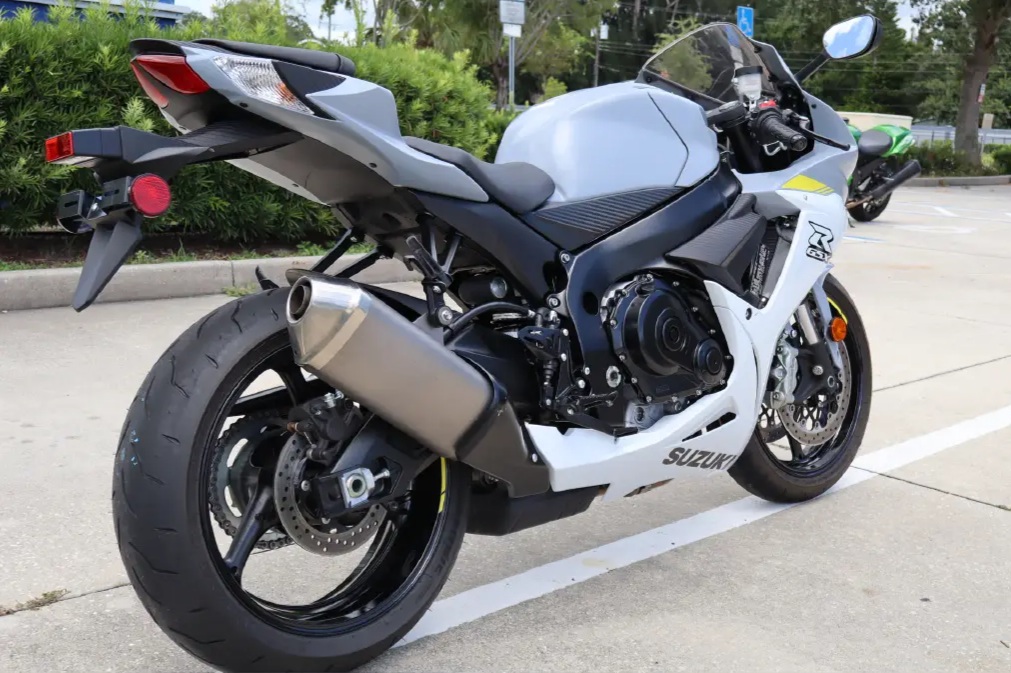2022 suzuki GSXR