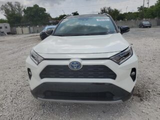 2021-Toyota-RAV4-2T3E6RFV2MW012289-5