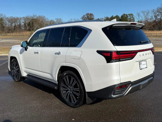 2023 Lexus LX600 4WD Gcc Full Options 16,200KM